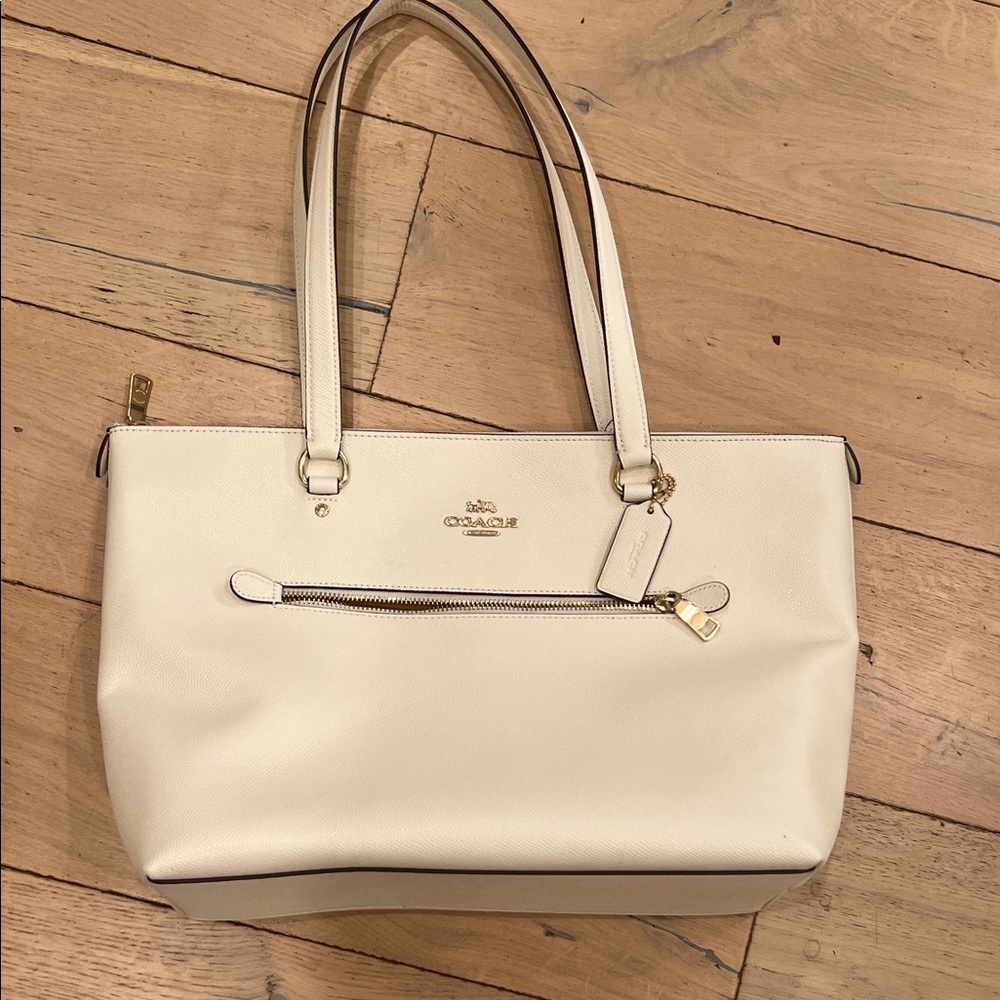 Coach Off-White Leather Tote Bag